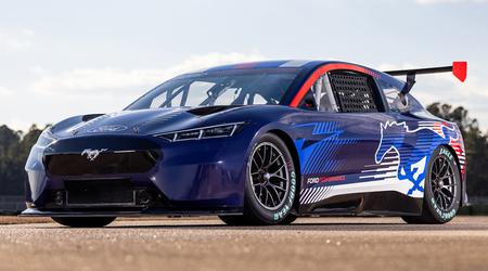 Ford a dévoilé un prototype NASCAR entièrement électrique inspiré de la Mustang Mach-E.