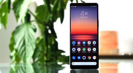 Une photo de la Sony Xperia 1 V avec une caméra périscopique a fait surface en ligne