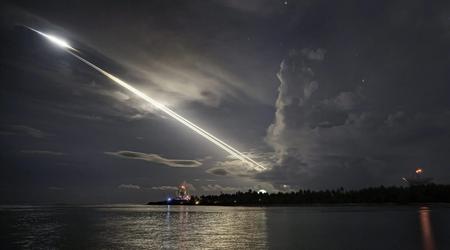 Lockheed Martin a reçu près d'un milliard de dollars pour développer le véhicule de rentrée MK21A pour le missile balistique intercontinental LGM-35A Sentinel.