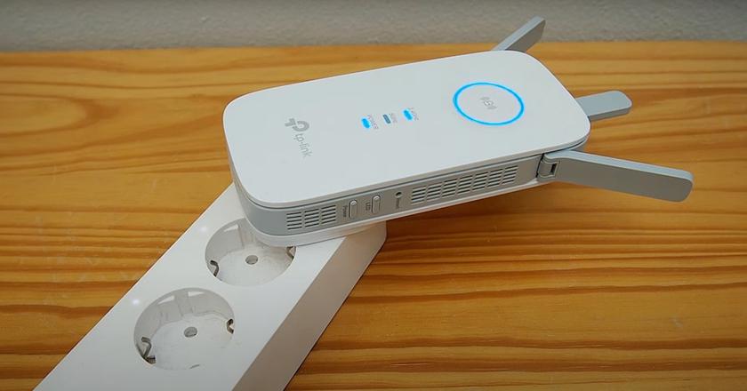 TP-Link AC1900 (RE550) meilleur booster WiFi Spectrum