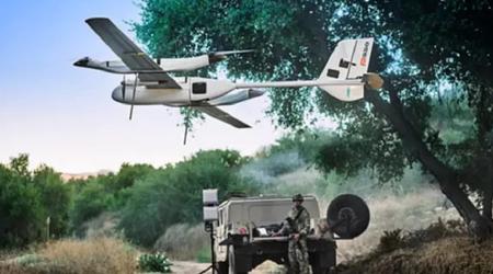 "Prêt pour toute mission, à tout moment" : AeroVironment a dévoilé son nouveau drone de reconnaissance P550, doté d'une capacité de décollage et d'atterrissage verticaux.