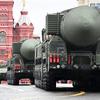 Les Russes ont lancé le missile balistique intercontinental SS-27 Mod 2, d'une portée de 12 000 kilomètres, qui peut transporter une ogive nucléaire d'une puissance allant jusqu'à 500 kilotonnes.-11 Les Russes ont lancé le missile balistique intercontinental SS-27 Mod 2, d'une portée de 12 000 kilomètres, qui peut transporter une ogive nucléaire d'une puissance allant jusqu'à 500 kilotonnes.-11
