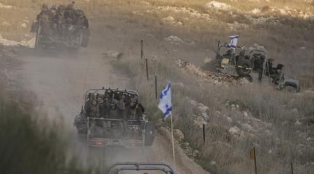 Israël frappe des dépôts de munitions en Syrie et il pourrait s'agir d'une base militaire russe