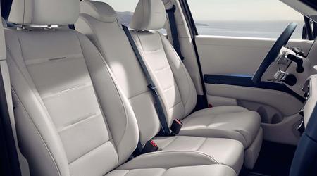 Hyundai a dévoilé le siège central avant de la nouvelle Palisade : il n'est pas aussi large que le siège du conducteur, mais il n'est pas non plus de la taille d'un enfant.