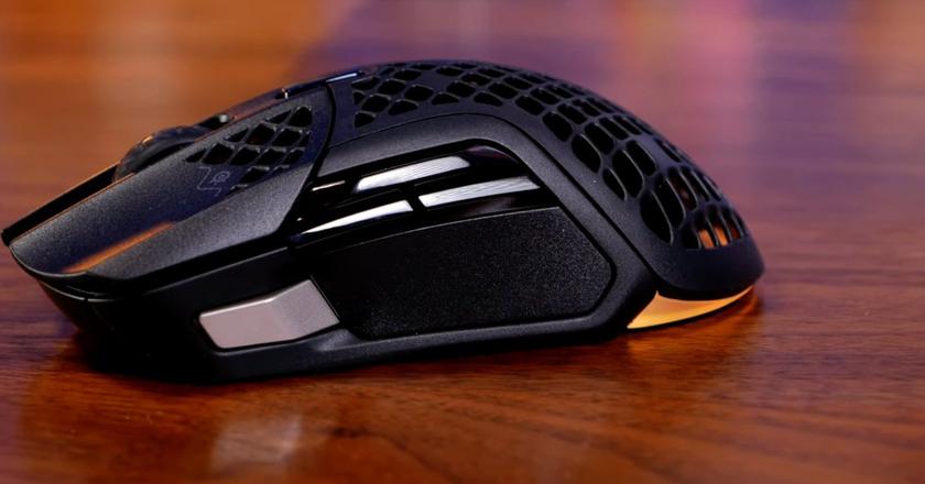 SteelSeries Aerox 5 meilleure souris gaming sans fil