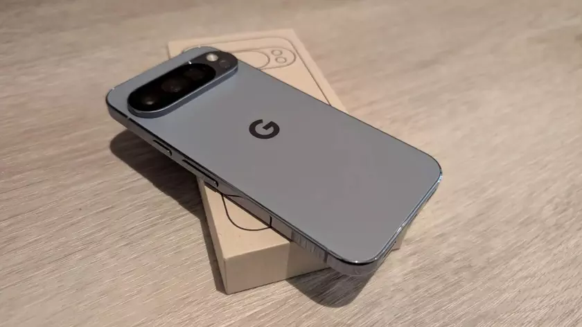 Pixel 10 Pro vs Pixel 10 Pro XL