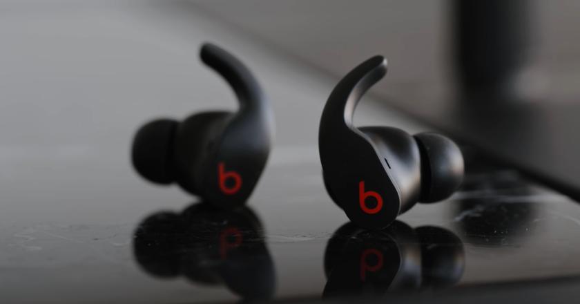 Casque d'écoute à réduction de bruit Beats Fit Pro pour petits budgets