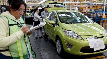 Les droits de douane imposés par Trump pourraient coûter 33 milliards de dollars à l'industrie automobile américaine - prévisions