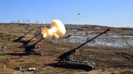 Des systèmes d'artillerie automoteurs à longue portée M1989 Koksan coréens repérés en Russie