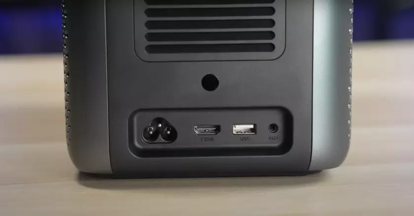 NEBULA par Anker Cosmos Laser 4K Projecteurs
