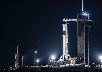 SpaceX met en orbite 22 mini-satellites ...