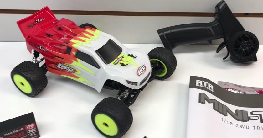 1:18 LOSI RC MINI-T 2.0 2WD rc car under 200 €