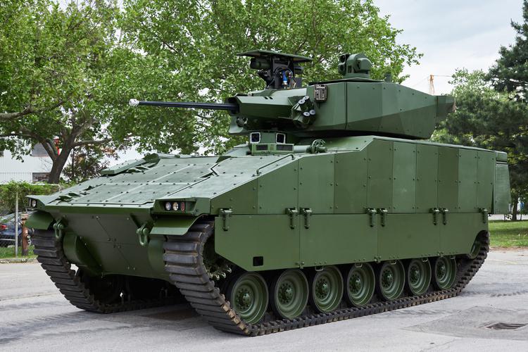 Le groupe tchécoslovaque, General Dynamics et ...