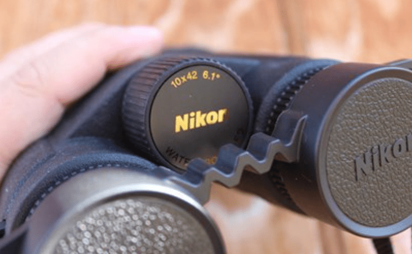 Jumelles télémétriques laser Nikon LaserForce 10x42