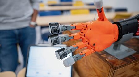 Percée dans le domaine de la robotique : des scientifiques et Honda ont mis au point un capteur similaire à la peau humaine, ce qui permettra d'améliorer les robots humanoïdes.