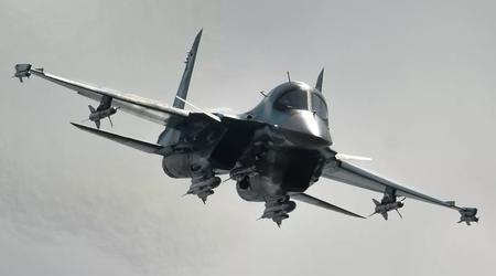 Les Russes ont reçu un nouveau lot de chasseurs-bombardiers de première ligne Su-34M capables de lancer des bombes intelligentes.