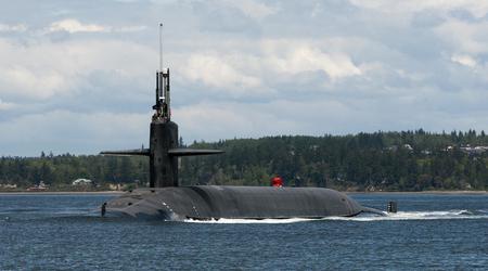 Le sous-marin à propulsion nucléaire USS Alabama, équipé de missiles balistiques intercontinentaux Trident II d'une portée de plus de 12 000 kilomètres et d'armes nucléaires, a un nouveau commandant.