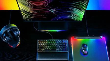 Razer a dévoilé le Firefly V2 Pro : un tapis de souris avec éclairage RGB et deux ports USB pour 124 $.