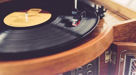 Pour la première fois depuis 1987, les disques vinyles battent les CD en termes de ventes