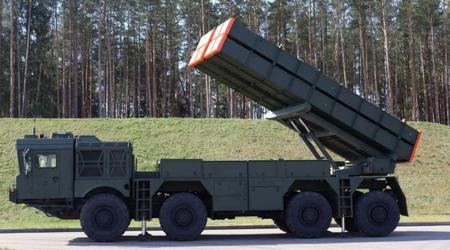 Le Belarus a reçu des lance-roquettes multiples Polonez-M, qui peuvent utiliser des missiles d'une portée allant jusqu'à 300 kilomètres avec des ogives nucléaires.