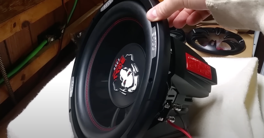 BOSS Audio Systems P126DVC Caisson de basses pour voiture de compétition 12 pouces