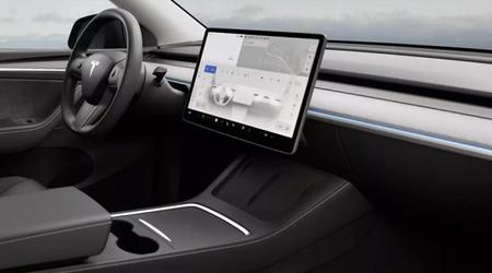 Tesla propose un kit d'éclairage intérieur OEM pour la Model Y au prix de 220 dollars, mais uniquement en Chine.
