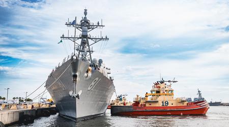 La marine américaine a évacué des navires de guerre de Floride en raison de l'ouragan de catégorie 3 Idalia