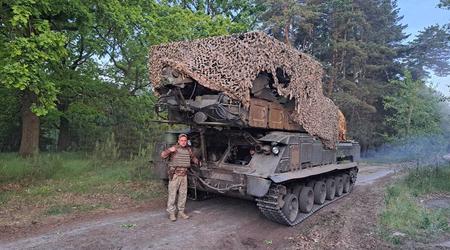 L'Ukraine a présenté pour la première fois le système FrankenSAM, qui combine le système Buk-M1 et les missiles américains RIM-7 Sea Sparrow.