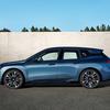 Vue latérale de la BMW iX