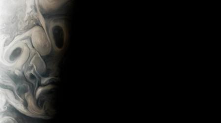 Jupiter est prête pour Halloween - La sonde Juno a photographié le visage effrayant de la plus grande planète du système solaire.