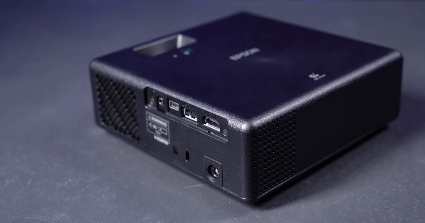 Projecteur Epson EpiqVision Mini EF11 à moins de 1000 euros