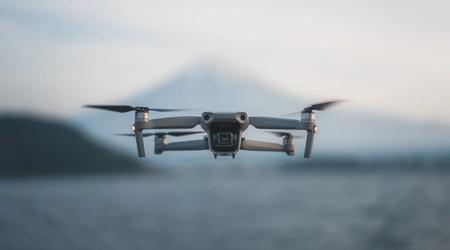 Singapour a infligé une amende au propriétaire du DJI Mavic Air 2 pour avoir photographié une jeune fille près d'une base militaire
