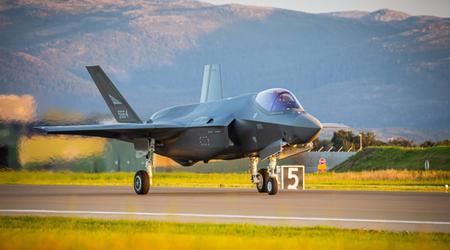 Les avions de combat de cinquième génération F-35A Lightning II opérés depuis la Suède pour la première fois de l'histoire