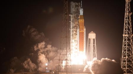 Les Américains risquent de ne pas se poser sur la Lune en 2025 en raison de problèmes liés aux combinaisons spatiales et au module d'atterrissage de SpaceX