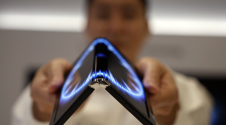 LG a présenté des panneaux pliables pour les ordinateurs portables et les smartphones, ainsi que de nouveaux écrans pour les voitures.
