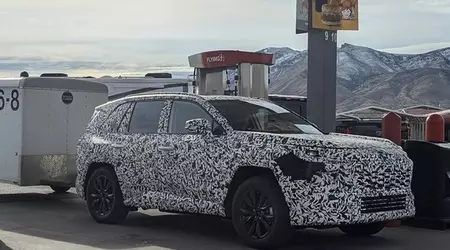 La première photo du Toyota RAV4 2026 a fait surface.
