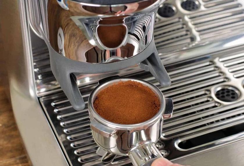 Breville Barista Express Impress machine café automatique 1000