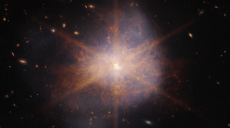 James Webb a photographié la galaxie infrarouge Arp 220, qui est 1 000 milliards plus brillante que le Soleil.
