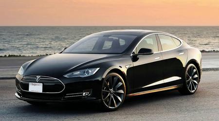 Un hacker de 19 ans a piraté à distance 25 voitures Tesla