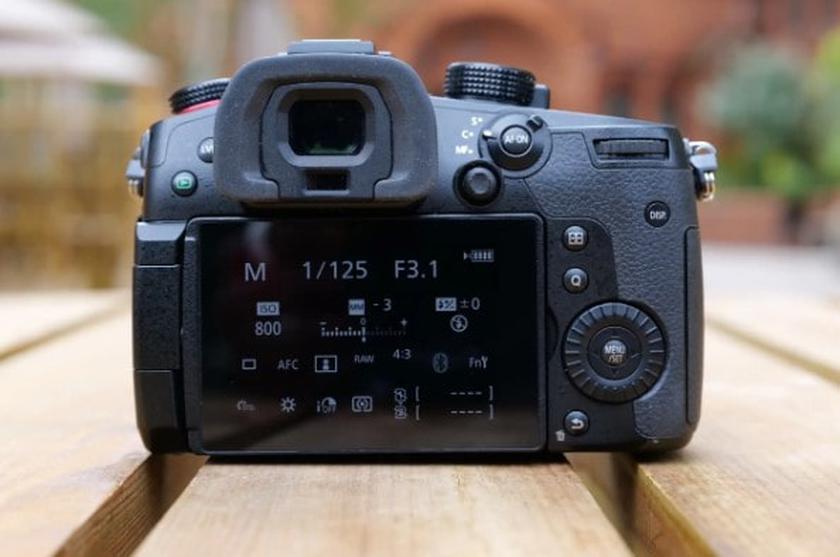 La caméra Panasonic Lumix GH5 II pour tourner des vidéos musicales