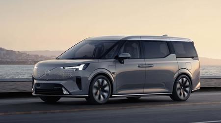 Volvo a lancé la production en série du monospace électrique de luxe EM90, dont l'autonomie peut atteindre 738 kilomètres.