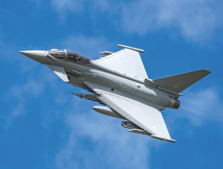 Des chasseurs britanniques Typhoon ont intercepté ...