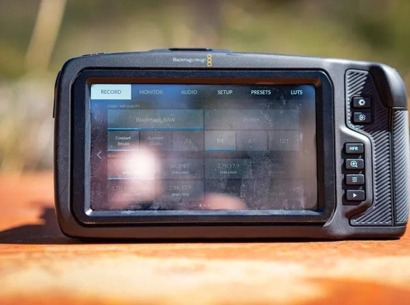 Blackmagic Pocket Cinema 6K Pro caméra pro clip vidéo