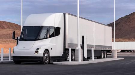 Les plans de la première station de recharge Megacharger "publique" pour les camions électriques Tesla Semi ont été dévoilés en ligne.