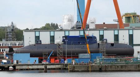 La marine israélienne recevra le sous-marin INS Drakon, qui pourrait potentiellement transporter des missiles de croisière et des missiles balistiques dotés d'ogives nucléaires.