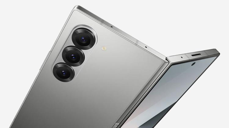 Smartphone triple de Samsung aperçu en ...