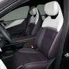 Intérieur élégant du véhicule crossover Mazda EZ-60