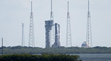 Boeing a reporté à mercredi le premier vol habité du vaisseau spatial Starliner.