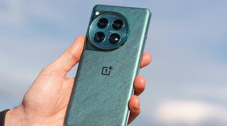 Le OnePlus 12 reçoit la mise à jour OxygenOS 15 avec des fonctionnalités d'IA pour améliorer les photos et les notes.