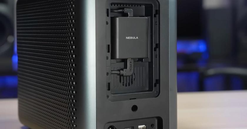 NEBULA par Anker Cosmos Laser 4K Projecteur